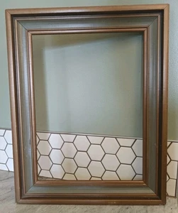 Vintage verzierter Bilderrahmen 12x16" Kunst Dekor Galerie Wand Holz Gold Öko LU - Bild 1 von 15