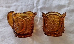 VINTAGE MINIATUR BERNSTEIN GLAS SAHNEKÄNNCHEN UND ZUCKER SET - Bild 1 von 4