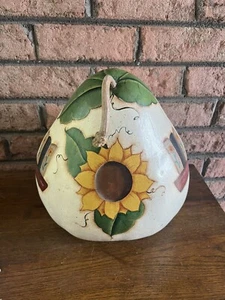 Handbemalter Kürbis mit Sonnenblume 24" Durchmesser 14" hoch im Jahr 2001 von Louise Murr - Bild 1 von 10