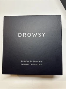 Almohada Scrunchie de gran tamaño azul medianoche - Imagen 1 de 4
