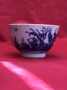 Worcester 18th c Gazebo pattern Tea Bowl 1755-60 Blue & White - Picture 1 of 8
