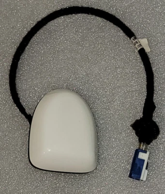 Mercedes-Benz GPS Antenna A1718201675 SLK R171 E-Class W211 SL R230 C-Class W203 - Image 1 of 4