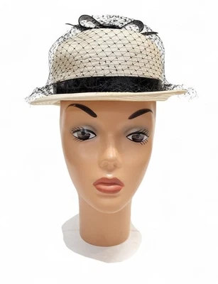 Chapéu aba branca vintage estilo Cinderela preto malha véu feito nos EUA - Imagem 1 de 4