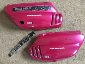 Suzuki GT750 GT 750J Side Panels & Badges - Picture 1 of 13