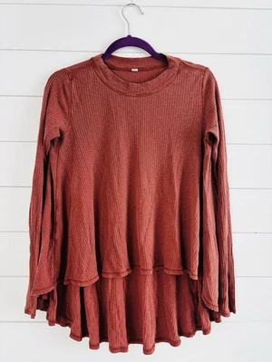 Lululemon • Orange Long Sleeve Textured High Low Top Shirt Size? Has Measurments - Image 1 of 4