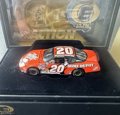 Tony Stewart Car #20 Home Depot 2004 Monte Carlo Elite escala 1:64 NUEVO Foto 1 de 4