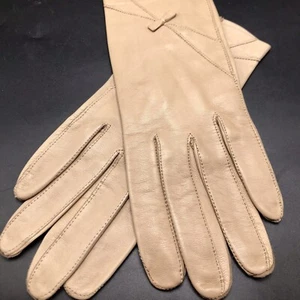 Tan Soft Leather Driving Gloves Womens Sz Small? XS? 6? Vintage Bow Detail - Picture 1 of 8