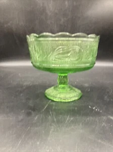 VTG E.O.Brody #M6000 Green Glass Pedestal Compote Tulip And Dot - Picture 1 of 9