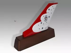 Aleta de cola hecha a mano de madera maciza de caoba seca al horno Thunderbirds de la USAF - Imagen 1 de 9