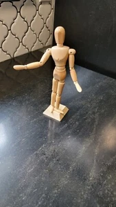 Mini Artist Wooden Drawing Model - Picture 1 of 3