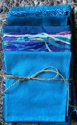 Lote de 6 bonitas telas de acolchado verde azulado 4 yardas Batik mármol Kaufman Foto 1 de 4