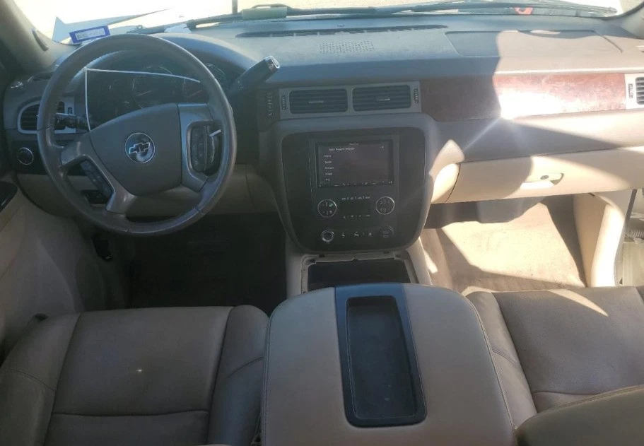 2011-2012 Chevrolet Suburban 1500 LH Driver Steering Wheel Airbag Air Bag OEM - Image 1 of 4