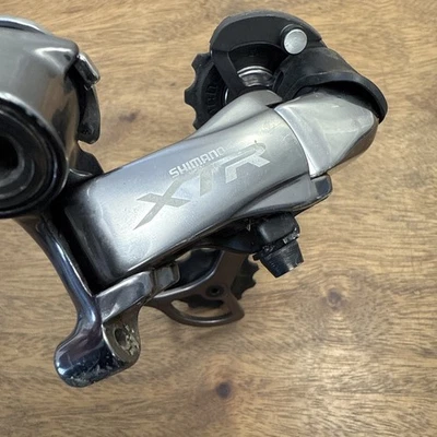 Desviador trasero de bicicleta de montaña Shimano XTR RD-M960 elevación rápida jaula larga 9 velocidades Foto 1 de 4