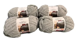 Paquete de 3 hilos de chenilla gruesos Mainstays, 31,7 yardas, plata suave, poliéster súper voluminoso - Imagen 1 de 3