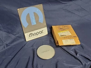 NOS Genuine Mopar Medallion 4626062 - Bild 1 von 4