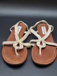 Steven Madden goldfarbene und braune geflochtene Sandalen Größe 6 - Bild 1 von 3