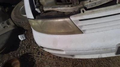 Conjunto de faros derechos usados se adapta a: Nissan Altima GXE R 1997. Grado derecho A Foto 1 de 4