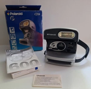 Polaroid 600 SOFORTBILD KAMERA - Bild 1 von 17