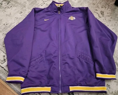 Chaqueta De Colección Nike LA Lakers Talla XL/20 Púrpura NBA Cremallera Completa Bombardero Bordado Foto 1 de 4