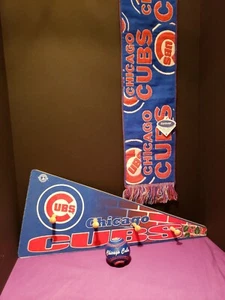 Chicago Cubs Coat Rack Baseball Scarf Banner Collectible 62" Genuine MLB Decor - Foto 1 di 24