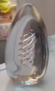 De colección ~ Liskeard ~ Pisapapeles de vidrio ~ Espiral/Remolino ~ Fecha 1973 - Imagen 1 de 5