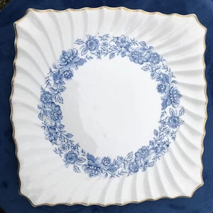  ROYAL DOULTON CHINA H4900 MAYFAIR - BLUE 8 1/2-inch SQUARE SALAD PLATE ENGLAND - Picture 1 of 3