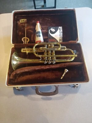 Vintage Olds Ambassador Trumpet Instrument Wth Mouthpiece & More ROUGH Case (DE) - Image 1 of 4