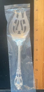 LUNT ELOQUENCE STERLING SILVER FLATWARE NEW COLD MEAT FORK GREAT GIFT NEVER OPEN - Picture 1 of 2