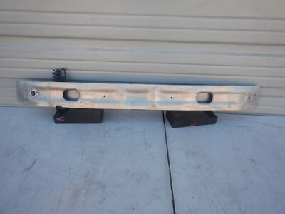 AUDI A4 2017 2018 2019 2020 PARACHOQUES DELANTERO REFUERZO BARRA DE IMPACTO OEM 8W0807113 Foto 1 de 4