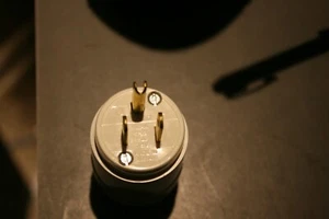 Bryant Straight Blade Plug 2P 3W Grounding 15A 125V NEMA 5-15 - Picture 1 of 2