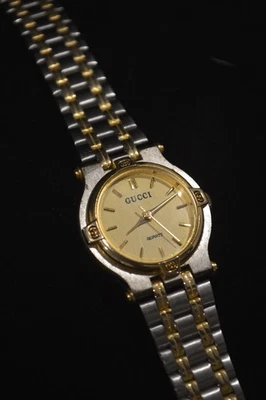 Женские наручные часы Gucci нержавеющая сталь - Изображение 1 из 4