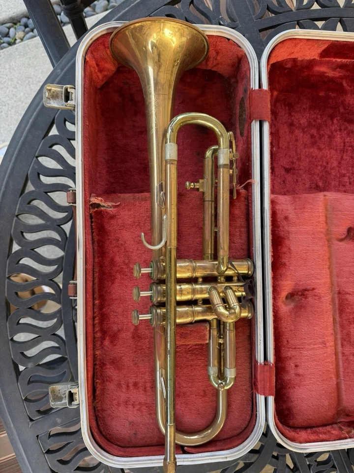Olds Ambassador Trumpet Made In Fullerton, CA. Original Finish & Custom OLDSCase - Image 1 of 4