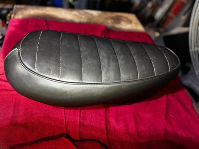 Asiento Honda ST90 vintage excelente estado  Foto 1 de 4