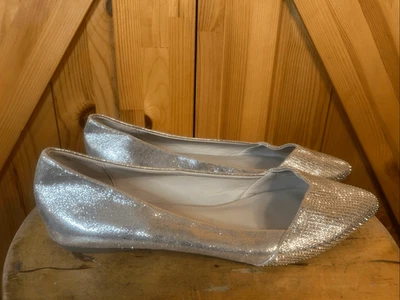 Aldo flat metallic shoes, Studd toe size 10 - Image 1 of 4