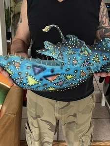 Pappmaché handgefertigt/bemalt Angler Fisch Wandskulptur/hängend/Künstler signiert - Bild 1 von 13