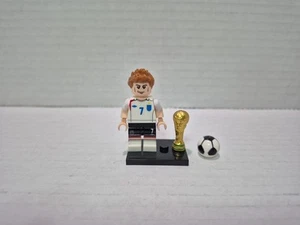David Beckham Custom Soccer Minifigure England - Picture 1 of 4