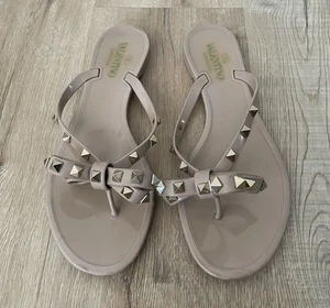 Valentino Rockstud Nude PVC Jelly Thong Flip Flops Sandals Flats 40 US 10 Italy - Picture 1 of 8