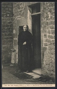 CPA Doncherre, Von den zwei Kaisern Wilh. I. u. Wilh. II. beschenkte Frau - Picture 1 of 2