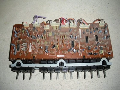 Аналоговый орган/синтезатор Yamaha печатная плата/плата с микросхемами, ползунками и переключателями - Изображение 1 из 4