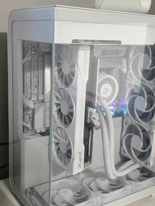 XFX Swift AMD Radeon RX 9070 OC White Triple Fan Gaming Edition with 16GB GDDR6  - Picture 1 of 9