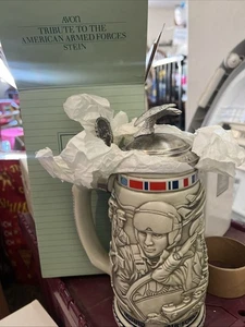 1990 Tribute to the American Armed Forces Bierkrug Avon #05268 Vintage - Bild 1 von 4