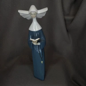 Lladro Nonne Figur 5500 Hand Made in Spain 1987 Rosenkranz Buch blau Porzellan - Bild 1 von 6