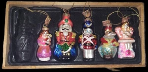 2004 Thomas Pacconi Glass Ornaments The Nutcracker & A Christmas Carol - Picture 1 of 5