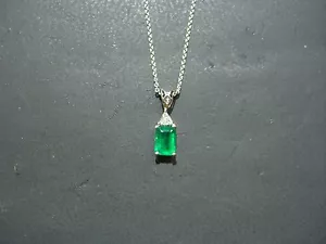 FINE EMERALD AND DIAMOND NECKLACE 14 KARAT WHITE GOLD 1.65 CARATS TOTAL NEW WOW! - Picture 1 of 11