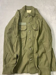 Camisa de campo de lana vintage del ejército militar de Estados Unidos verde oliva clima frío talla pequeña - Imagen 1 de 7