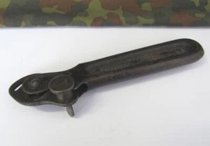 WWII ORIGINAL GERMAN WEHRMACHT CAN OPENER – PATHOS RECORD - Picture 1 of 7