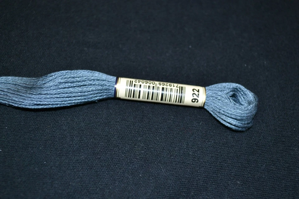 Hilos de algodón ancla para bordado tono 922 denim oscuro Foto 1 de 1