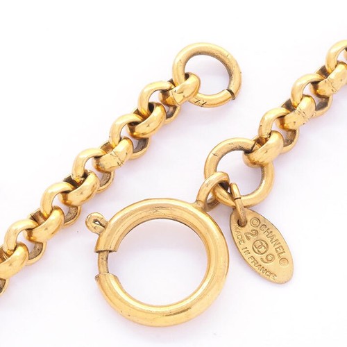 Collane pendenti Chanel Coco Mark oro tondo testurizzato logo CC donna donna