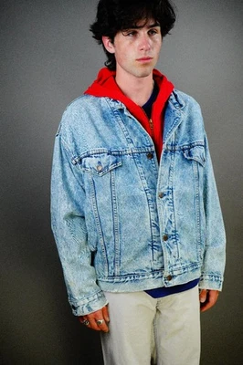 JAQUETA JEANS RARA 1980-90S LAVAGEM ÁCIDA ABA BRANCA LEVIS MOLETOM COM CAPUZ FORRADO - Imagem 1 de 4