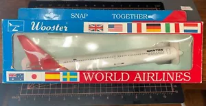 Wooster Qantas 757-300 plastic snap airplane - Picture 1 of 2